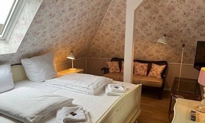 Hamburg-Barmbek Apartamento | The furnished 1-room apartment is approx. 30 m2 and is located in our apartment complex Kunaustraße.