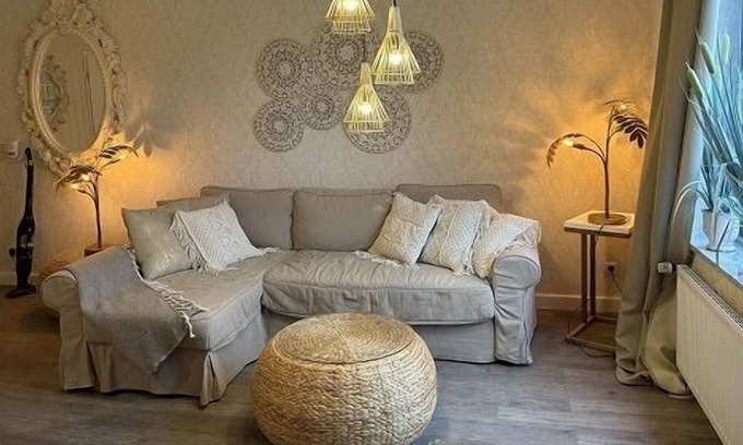 Hamburg-Barmbek Apartamento | The furnished 2-room-apartment is approx. 40 m2 big and is located on the 1st floor of our apartment house Saseler Chaussee.