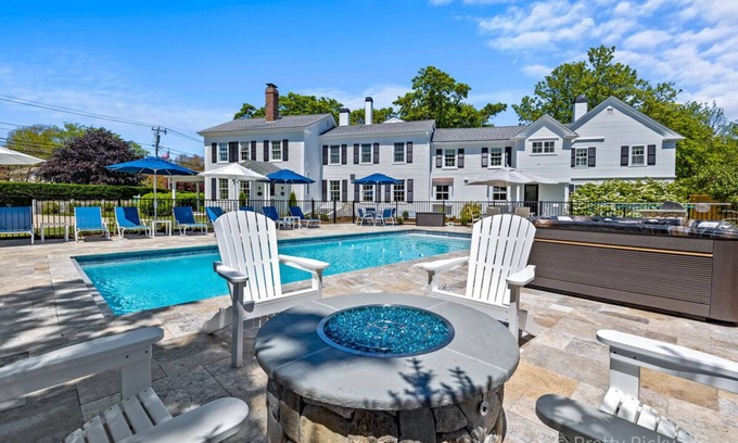 Chatham Casa | Chatham Resort Style Estate with Heated Pool, Close to Everything: 364-C