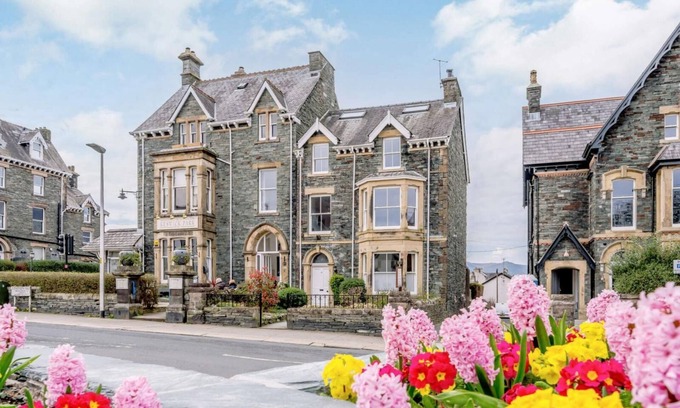 Keswick Apartamento | The Gables Sleeps 14 (7 Bedrooms) - Central Keswick Location