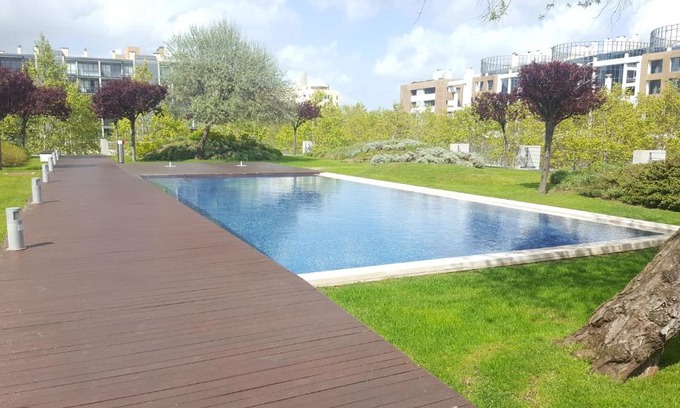 Parque das Nacoes Apartamento | The Galley