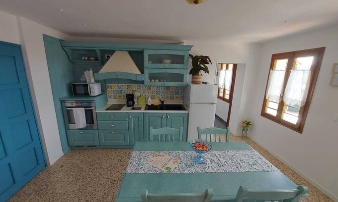 Semonzo Apartamento | The Garden holiday apartment: surrounded by greenery, close to flying places