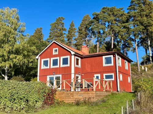 Vreta Kloster Casa | The Gardeners House, Lake View & Sauna