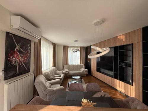 Sarajevska Apartamento | The Gates 7006