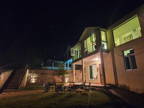 Dhirkot Casa | The Generals Inn