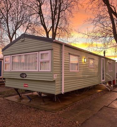 Great Houghton Casa | The Getaway Billing Aquadrome