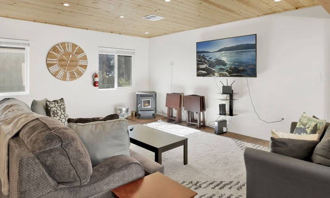 Big Bear City Chalet De Esquí | The Getaway | Hot Tub | Games | Oktoberfest Chalet