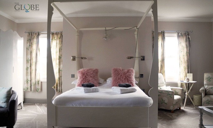 Angle Cama Y Desayuno | The Globe Angle