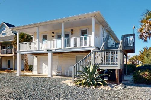 Topsail Beach Casa | The Go Fish Cottage