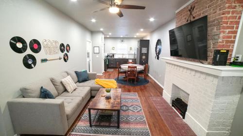 Chickasha Casa | The Good Vibes House in Chickasha, OK!