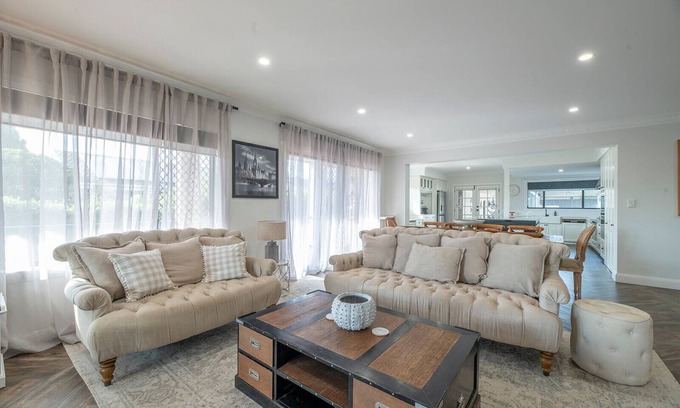 Dubbo Casa | The Grand on Macquarie | Pool & Spa, Ultimate Getaway
