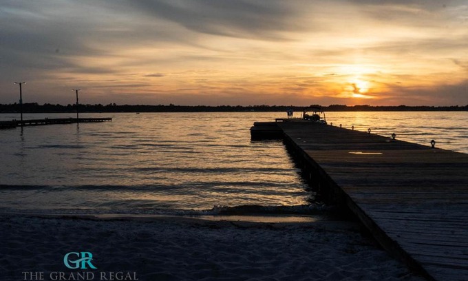 White Lake Complejo | The Grand Regal Resort