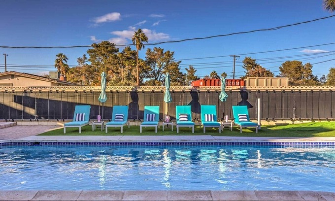 Paradise Casa | The Grand Speakeasy Estate – Luxe Vegas Retreat! Heated Pool, Split Payments