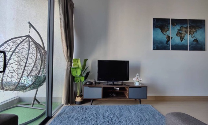 Subang Jaya Condominio | The Grand SS15 Sunway 4Pax 2BRs City View. 500m to train station