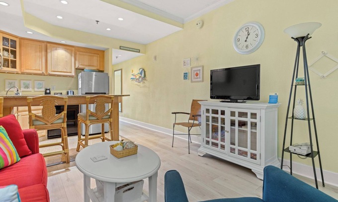 Hatteras Apartamento | The Grand View 122 at the Villas at Hatteras Landing 1 Bedroom Near-Beach Condos with Pool Access!
