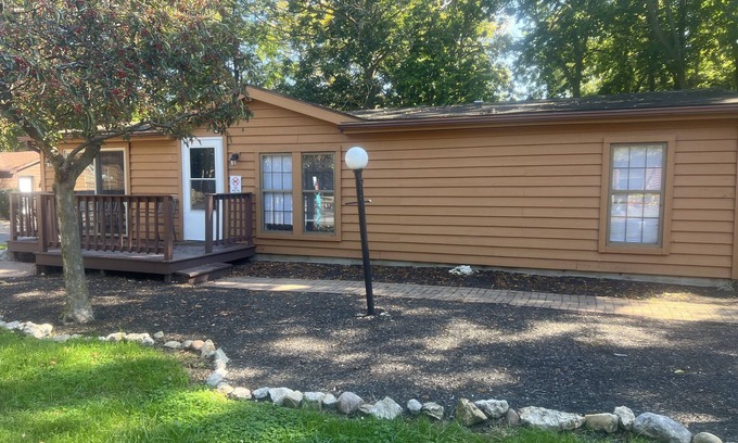 Put-in-Bay Cabina | The Great Escape Cabin 3 Full Linens Provided 4 Bedrooms sleeps 12