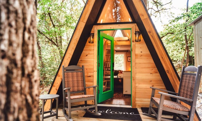 Rockbridge Casa | The Green Getaway A-Frame