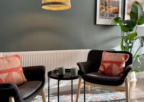 Belfast Casa | The Green Room guest suite