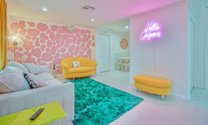 River Oaks Casa | THE GROOVEPLEX *10 min to Beaches/Las Olas/Airport/DownTown!