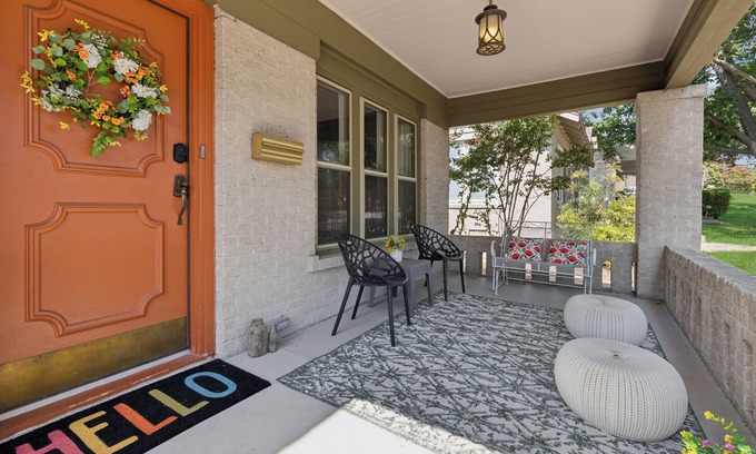 Fort Worth Cultural District Casa | The Groovy Casa, Walk to Dickies Arena & Will Rogers