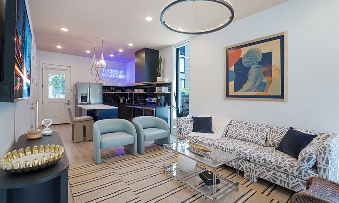 Edgehill Casa | The Grove Full Buyout by AvantStay | Sleeps 100