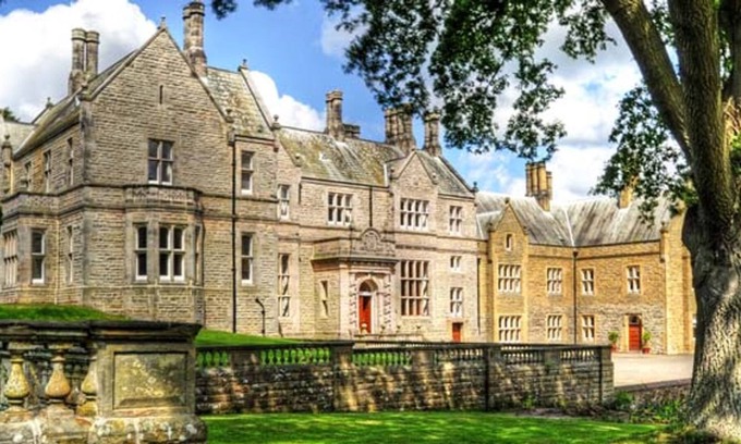 Belford Cabaña | THE HALL, family friendly, character holiday cottage in Belford