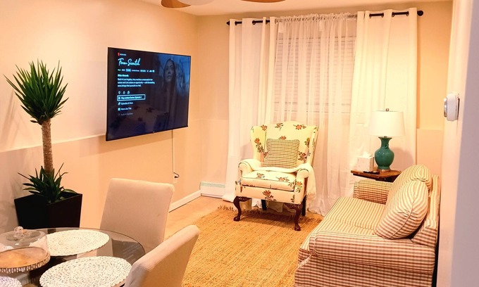 Rochdale Casa | The HangarSuites 5 minutes from Jfk Airport /LGA/UBS Arena/Casino