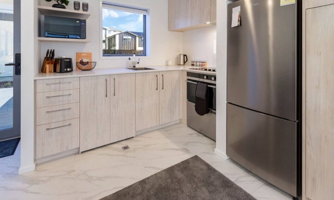 Upper Riccarton Casa | The happy hideaway 2 bed 2 bath