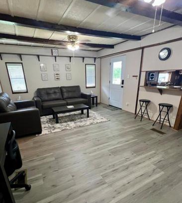 Crooked Lake Park Casa | The Happy Hideaway