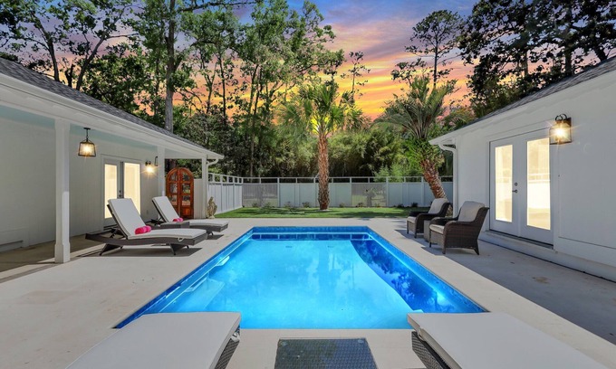 Saint Simons Island Casa | New Listing - The Harvey House! Spacious Home on Sea Palms Golf Course with Heated Pool!