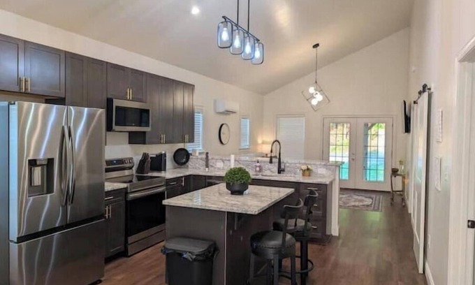 Buena Vista Casa | The Hawthorne Place