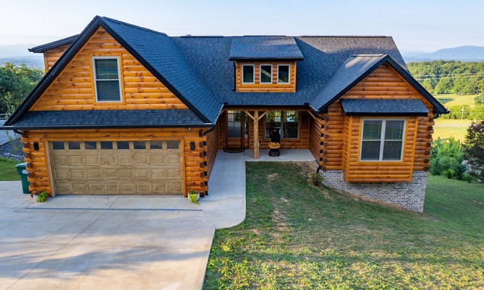 Kodak Cabina | The Heavenly View Hot tub Sauna MNT view WC accessible