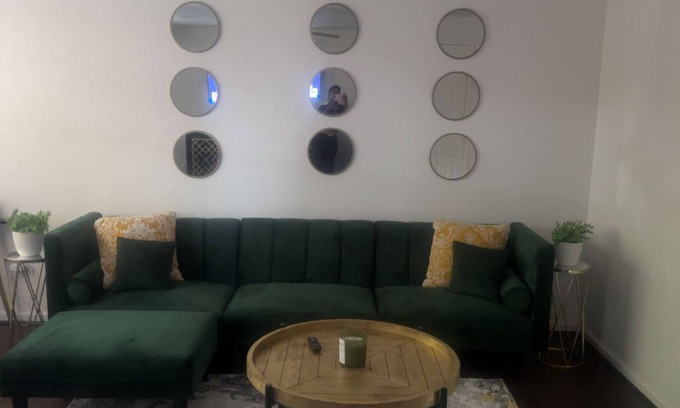 George Bush Park/Eldridge Casa | The Hidden Gem of Houston 2-bedroom home with WiFi in the energy corridor.