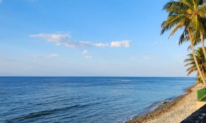 Guardarraya Casa | Seaside Retreat in Patillas, PR. Steps from the Beach.