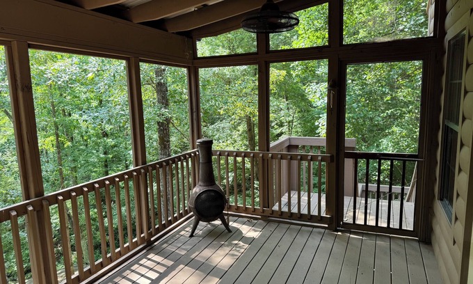 Delta Cabina | The Hidden Paradise. Rustic lake cabin located on the Big Tallapoosa River.