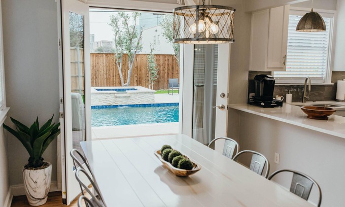 Old East Dallas Casa | The Hideaway at Knox Henderson + Pool + Hot Tub