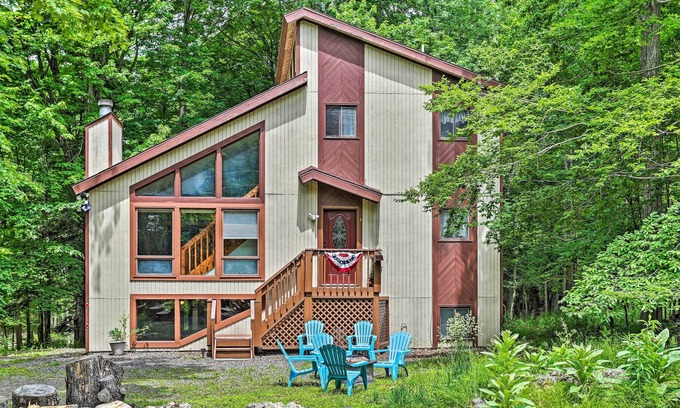 Lake Ariel Cabaña | The Hideout Cottage w/ Access to Lakes & Ski Slope