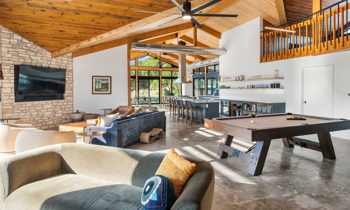 Concan Cabina | The High Places Ranch