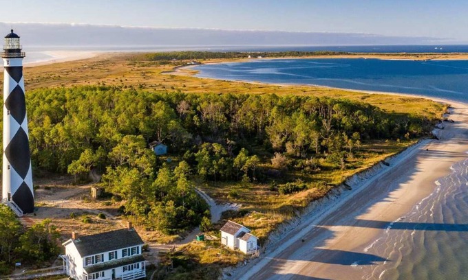 Harkers Island Casa | The High Tider Retreat + RV Hookup