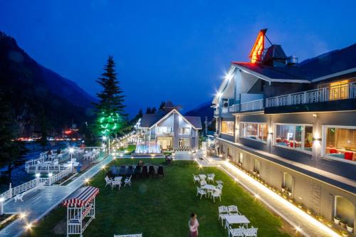 Manali Complejo | The Highland Park - A Truly River side Resort