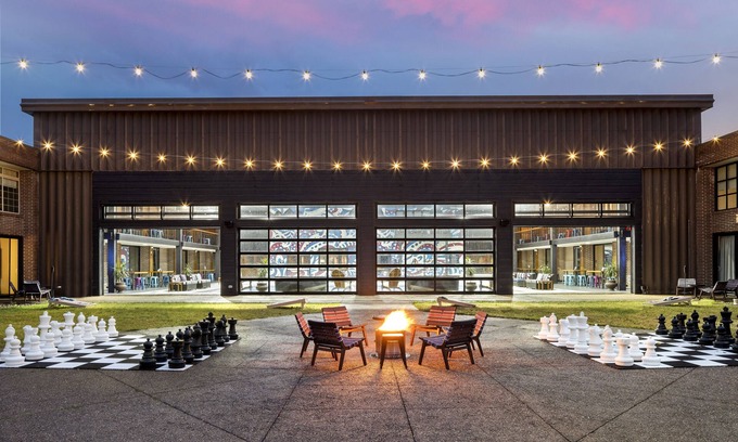 Iowa City Hotel | The Highlander Hotel, Ascend Hotel Collection
