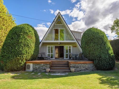 Arrowtown Casa | The Hillvue with Spa - Arrowtown Holiday Home
