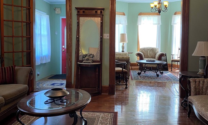 Albany Casa | The Historic McCormick House