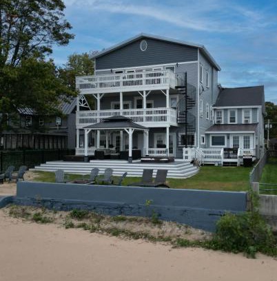 Sylvan Beach Casa | The Historic Oneida Lake House - Condo 1