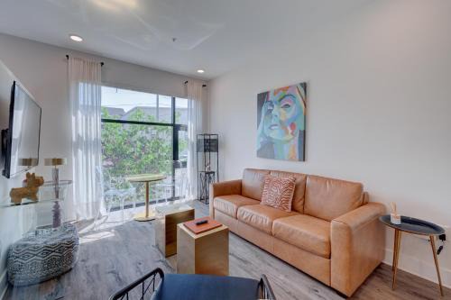River District Hotel | The Hive 101 King Suite Pet Friendly