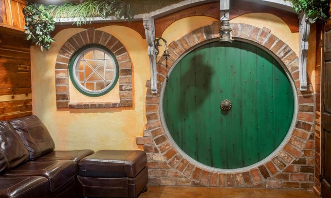 Russellville Apartamento | The Hobbit House, Fantasy comes Home!
