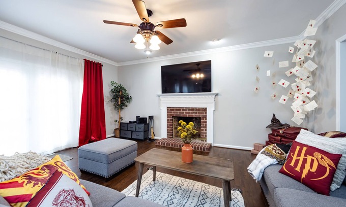 Prosperity Church Road Casa | The Hogwarts House Of CLT