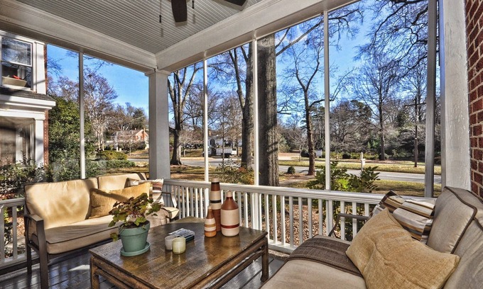 Cherry Apartamento | The Home Collection - 500 Queens Road