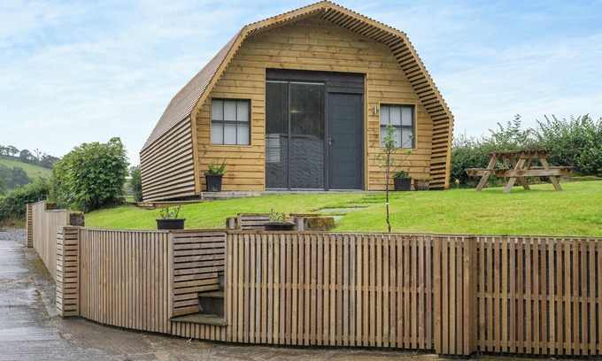 Pentrefelin Cabaña | The Honey Pod - UK44780