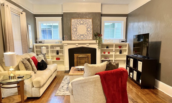 Goldsboro Casa | The Honeycomb Hideout 4bedroom 2bathroom